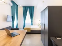 B&BCortese Hotels near Galleria Umberto I