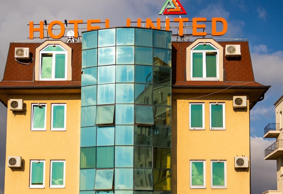 Hotel United PR 로비