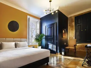 Unfound Door – Design Hotel