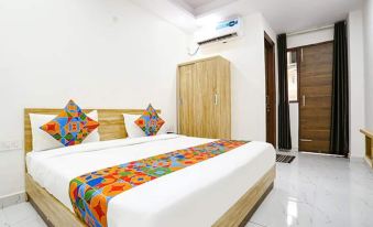FabHotel New Silver Crown
