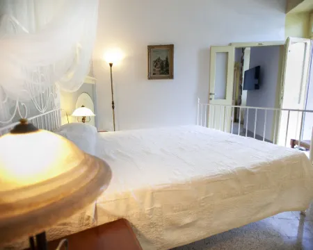 Al Porticciolo Hotels in Nesso