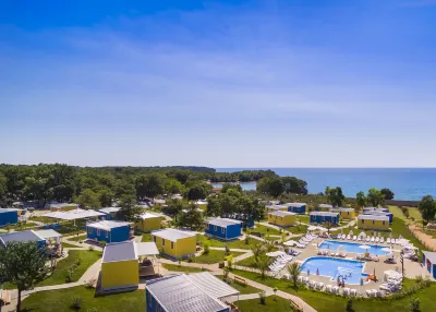 Aminess Maravea Camping Resort Holiday Homes Hotel di Lovrecica