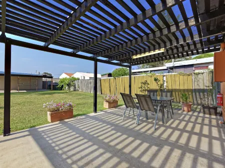 Riviera Motel Bundaberg Отели в г. Бандаберг Запад