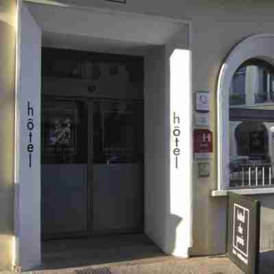 Hôtel de Paris à Sète Hotel Exterior