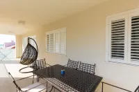 Antonio's Luxury Suites - ติดทะเล