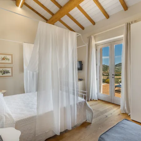 Tenuta Petra Bianca