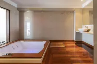 Louis Apostolata Island Resort - bañera