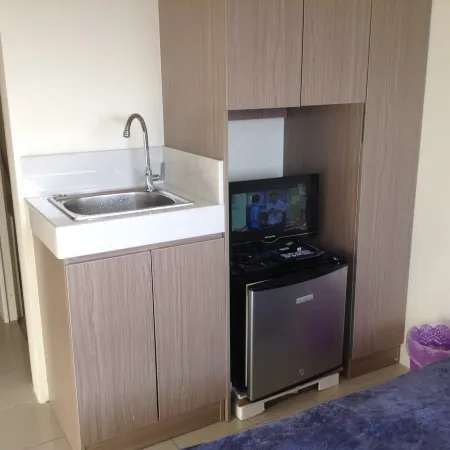 Urban Deca Graceysplace Отели в г. Мандальюионг