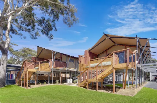 伯尼山因傑妮雅假日公園