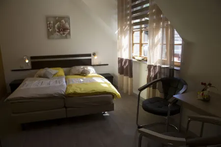 Hotel Zur Dorfschänke Отели в г. Поммерн