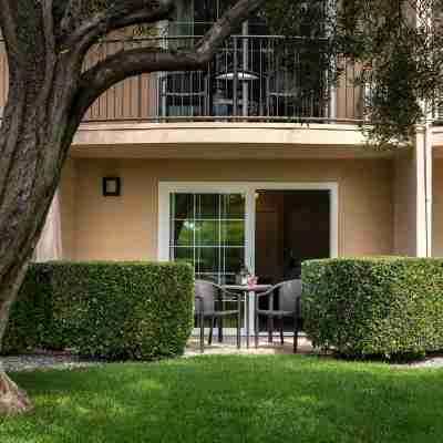 Hyatt Regency Newport Beach Hotel Exterior