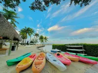 Coconut Palm Inn - Beach