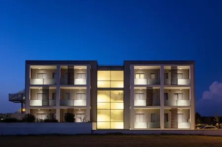 Hotel Al Veliero Отели в г. Делло