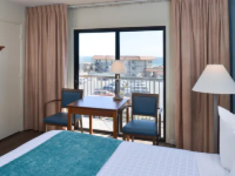 Edgewater Inn and Suites Hotels in Pismo Beach