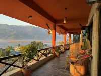 Nar-Bis Hotel