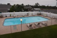 Ramada by Wyndham Vineland Millville Area - Pools