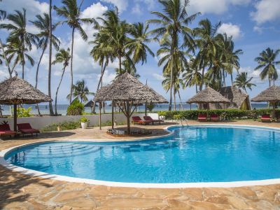 Antonio Beach Tree House Hotel & Spa