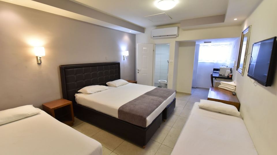 Hotel Maman