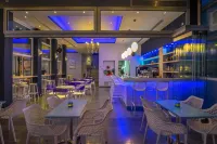 Must Boutique Hotel & Restaurant - bar