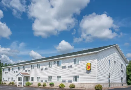 Super 8 by Wyndham Phillips Отели в г. Элк