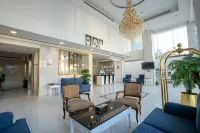 Platinum Al Khamseen Serviced Apartments