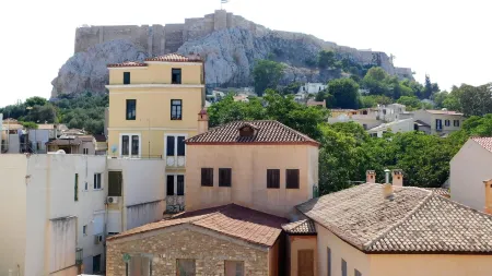 101 Adrianou Luxury Urban Stay Отели рядом с достопримечательностью «Парфенон»