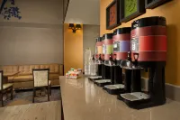 Hampton Inn & Suites Baltimore/Woodlawn - breakfast