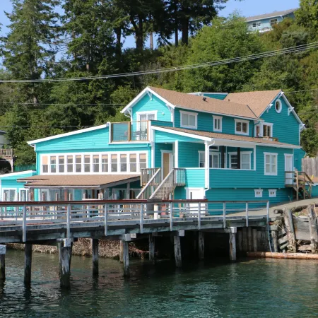 Nimpkish Hotel Отели в г. Сойнчула