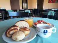 Cristal Palace Inn - breakfast