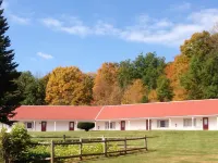 Four Winds Country Motel