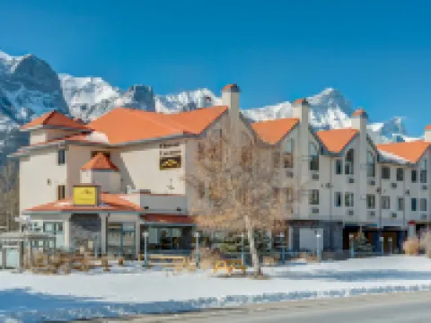Chateau Canmore โรงแรมใกล้Quarry Lake