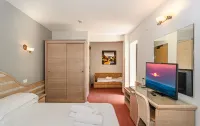 Hotel Nedy - Balcony