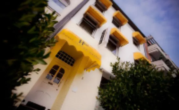 هوتل كارلتون مايفير Hotels near شتوكُم