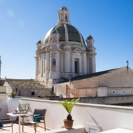Zibibbo Suites & Rooms - Aparthotel in Centro Storico a Trapani