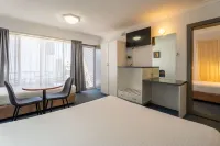 Port Aloha Motel Hotels near Tacking Point Lighthouse