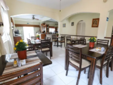 Airport Inn Hotels in Piarco