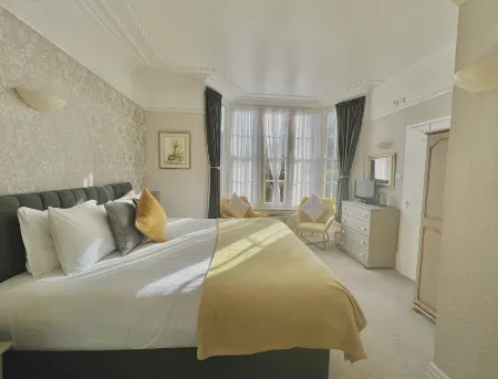 The Charterhouse Отели в г. Торки