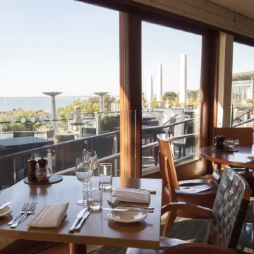 Harbour Heights Hotel