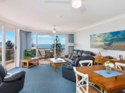 Meridian Tower Kirra Beach Hotels in Coolangatta