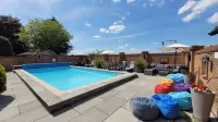 Old Rectory Hotel, Crostwick - Pools