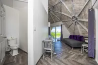 Studio 02 - Lake Sumner - balcony