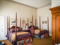 The Guest House Historic Mansion Hotels in Natchez