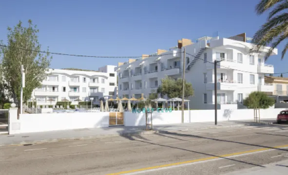 Cabot Hobby Club Apartments