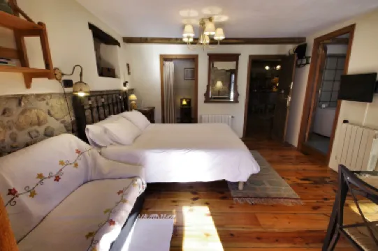 Casa Rural la Cortina فنادق في 