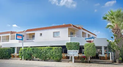 캡틴 카라스 할리데이 아파트먼츠 Villa Serenity 주변 호텔