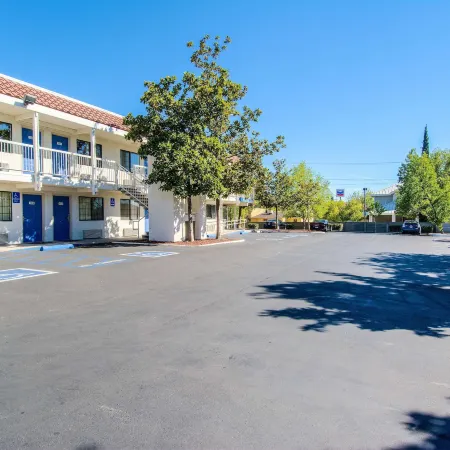 Motel 6 Redding, CA - South