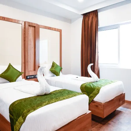 Treebo Vinayak Inn, 600 MTS from Coimbatore Railway Station