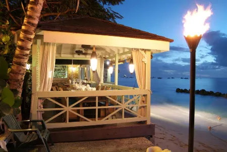 Little Good Harbour Отели в г. Checker Hall