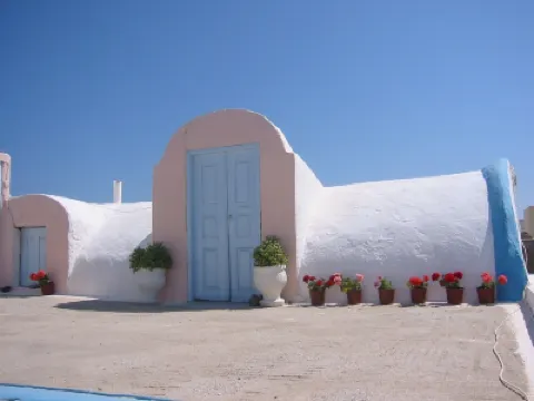 Marcos Rooms Hotels near Oia Caldera