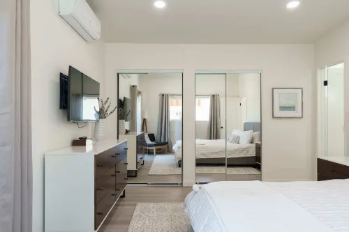 The Rosemont IV - La Jolla Luxury